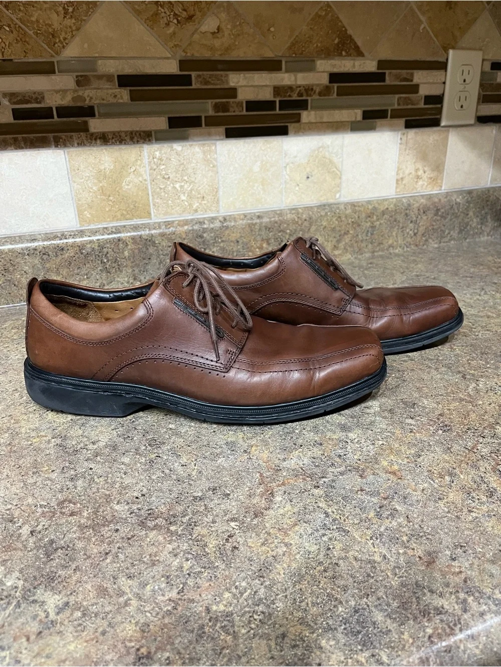 Clarks Unstructured Men’s Brown Leather Oxford Shoes Size 12M Comfort Casual